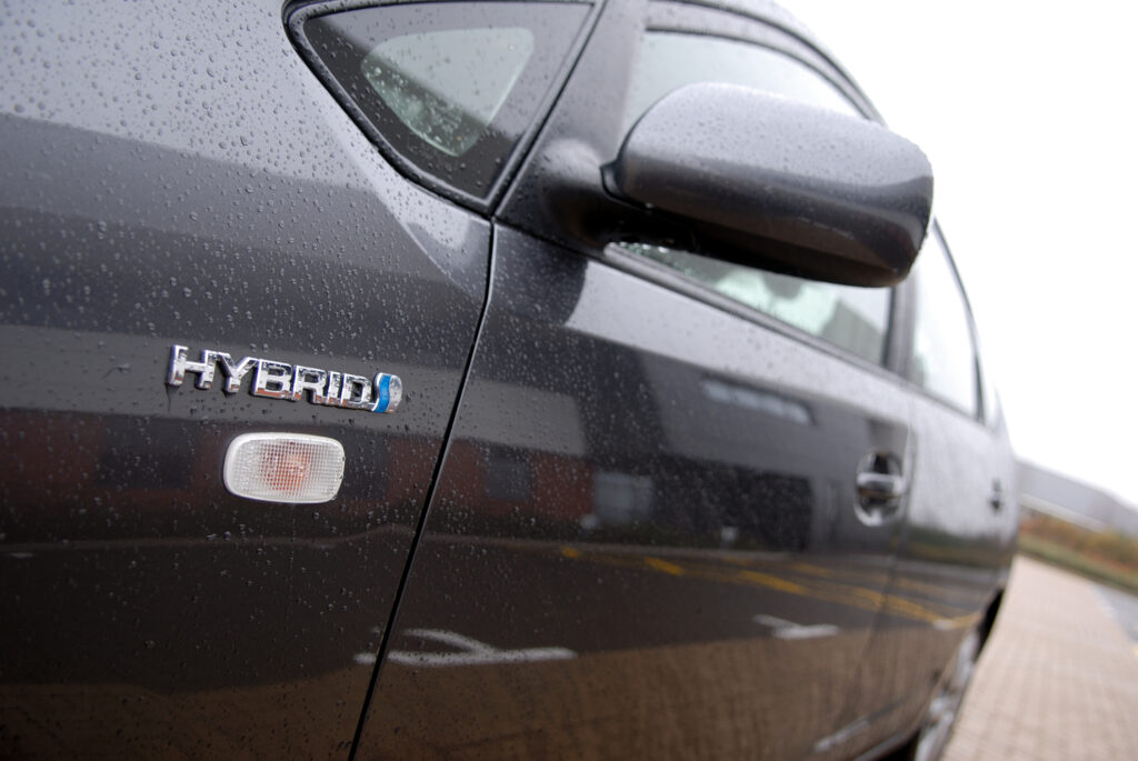 EXCLUSIV Guvernul menține noua impozitare pe mașini, în ciuda anomaliilor semnalate de proprietari, în special în cazul hibridelor