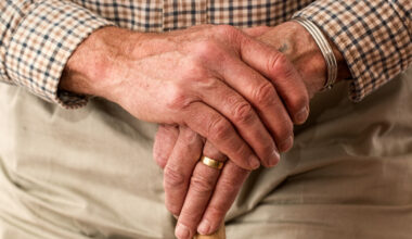 Câți români încasează pensii prevăzute de legi speciale în 2026. Sumele medii primite