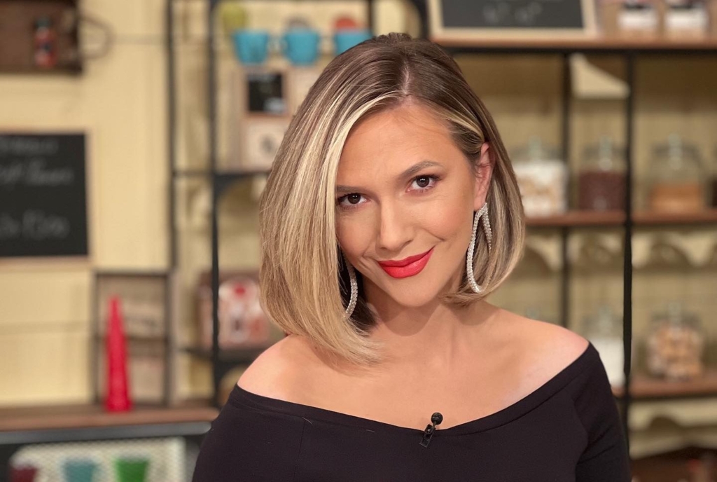 De ce a renunțat Adela Popescu la muzică: „Mi-ar plăcea la nebunie…”