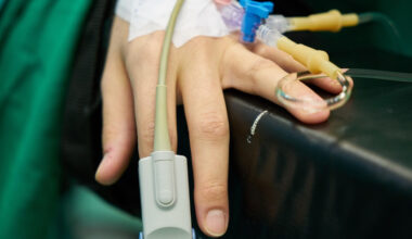 Un focar de Salmonella face ravagii. Ce aliment au mâncat zecile de persoane care s-au infectat