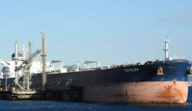 Atac masiv în Marea Neagră. Patru petroliere lovite de drone în timp ce se îndreptau spre Rusia FOTO