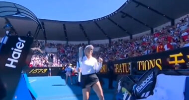 jucătoarea de tenis a râs în fața publicului și a dansat de bucurie VIDEO