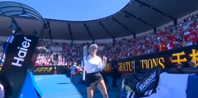 jucătoarea de tenis a râs în fața publicului și a dansat de bucurie VIDEO
