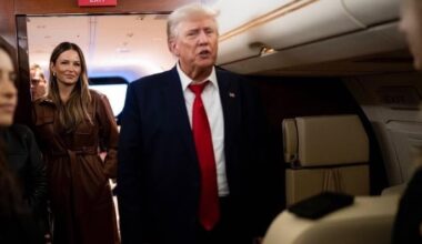 Cine este tânăra care ține într-o ''mână de fier'' imaginea lui Donald Trump pe rețelele sociale. Este confundată des cu Melania