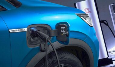 Mașinile electrice au revenit pe gustul românilor. Marca-surpriză care a intrat agresiv pe piață schimbă regulile competiției