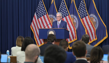 Donald Trump anunță vineri următorul președinte al Federal Reserve. Care sunt numele vehiculate