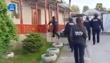 Percheziții în cinci județe pentru obținere ilegală de fonduri publice