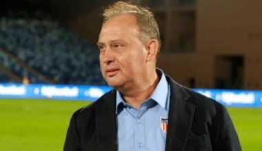 ”Am găsit picioare de pui la mijlocul terenului. Le-am spus de Dracula...”