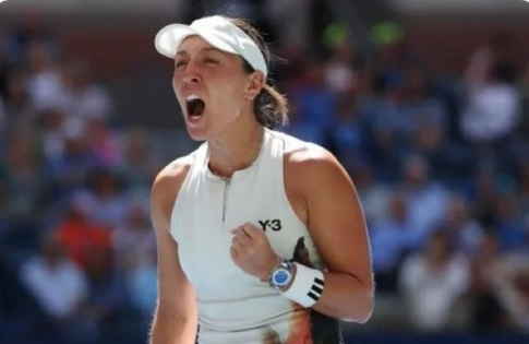 ”Doar când te duci la duș și la baie!”