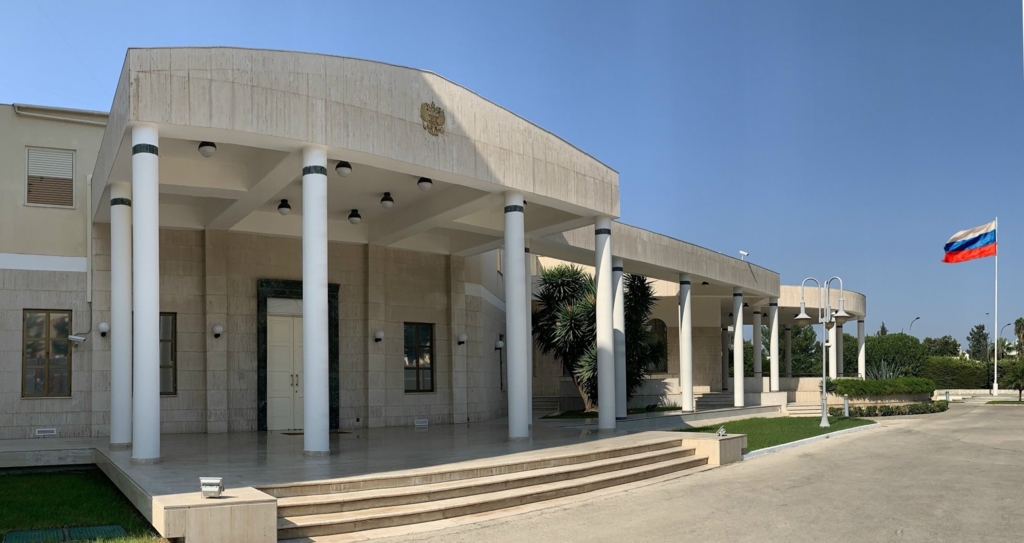 Moarte suspectă la ambasada Rusiei din Cipru. Diplomatul găsit spânzurat ar fi fost ofițer GRU și ar fi încercat să dezerteze