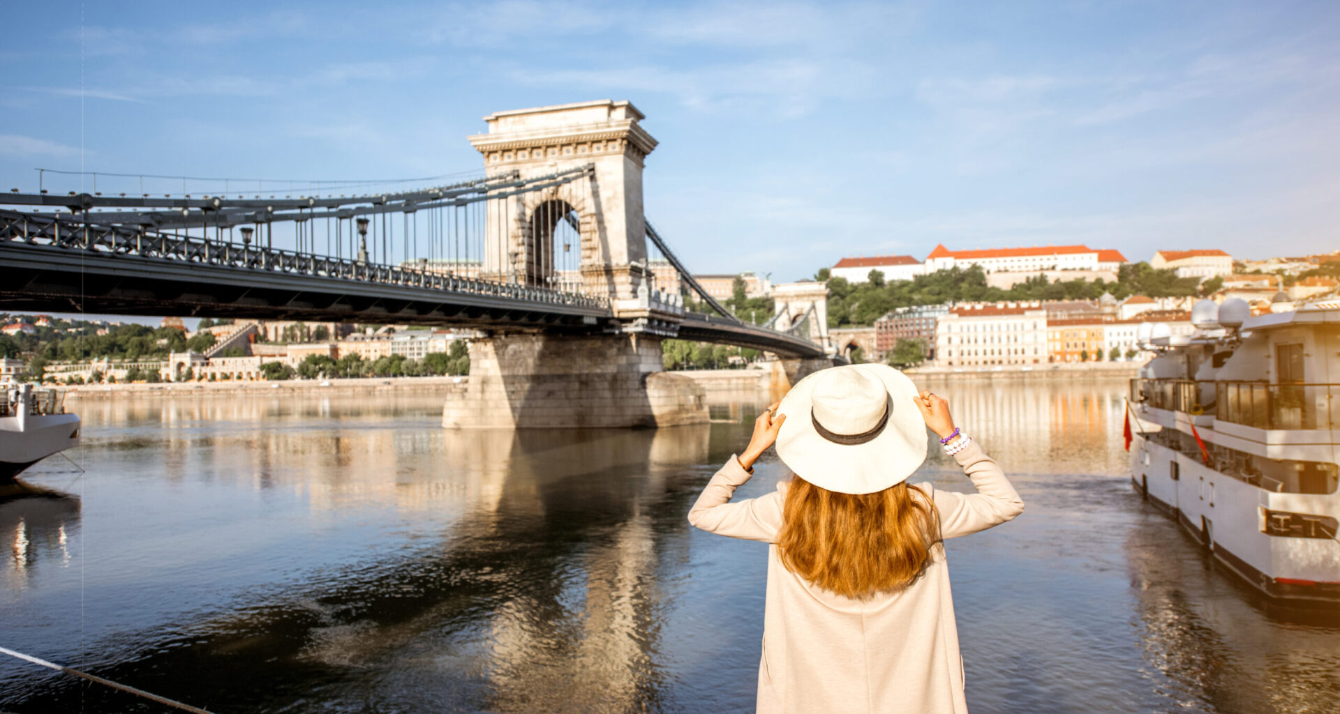 Orașul european în care 8 din 10 turiști sunt români. Trecerea graniței e mai facilă, după intrarea în Schengen. „E scris în limba română peste tot”