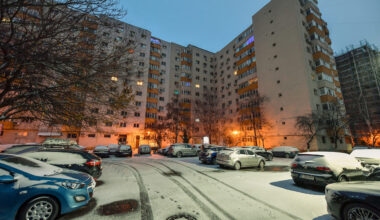 “Petiția Disperării” în București. Mii de oameni cer, în scris, apă caldă și căldură. “Plătim apă și calorifere reci ca și cum ar fi calde". Unde e organizată revolta • Știri București