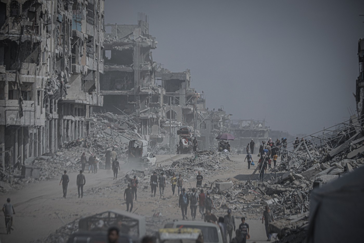 bunică și nepot de 5 ani, arși de vii într-un cort, în timp ce găteau