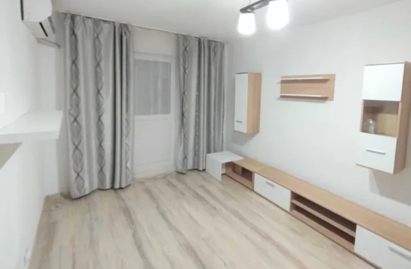Ofertă ireală într-un oraș din România. Prețul infim cu care se vinde un apartament renovat și mobilat complet, scos la vânzare acum, în 2026