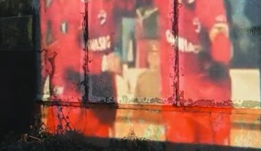 Acțiune specială la stadionul Dinamo / Imagini fabuloase proiectate pe zidurile arenei + o fotografie istorică: „Buldozerele nu ne pot dărâma niciodată amintirile”