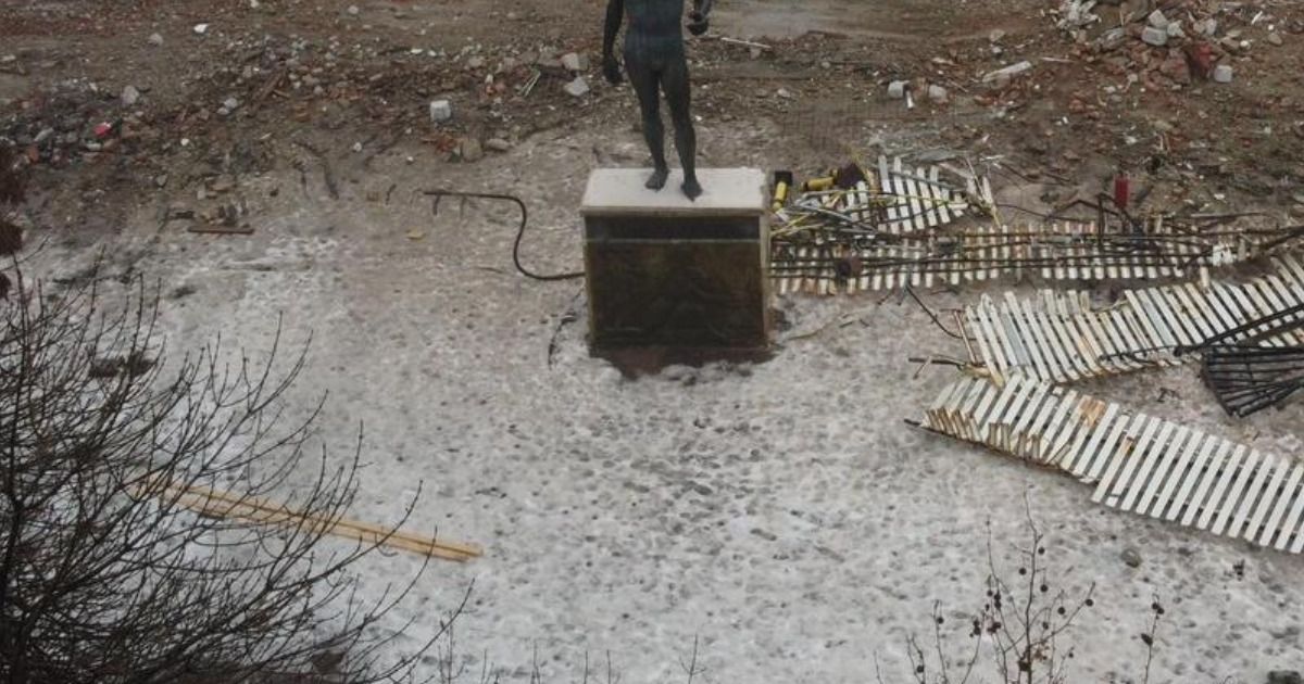 Unde mută statuile. Motivul pentru care statuia lui Patzaichin nu a fost atinsă de buldozere: ce se întâmplă cu monumentele de la Dinamo