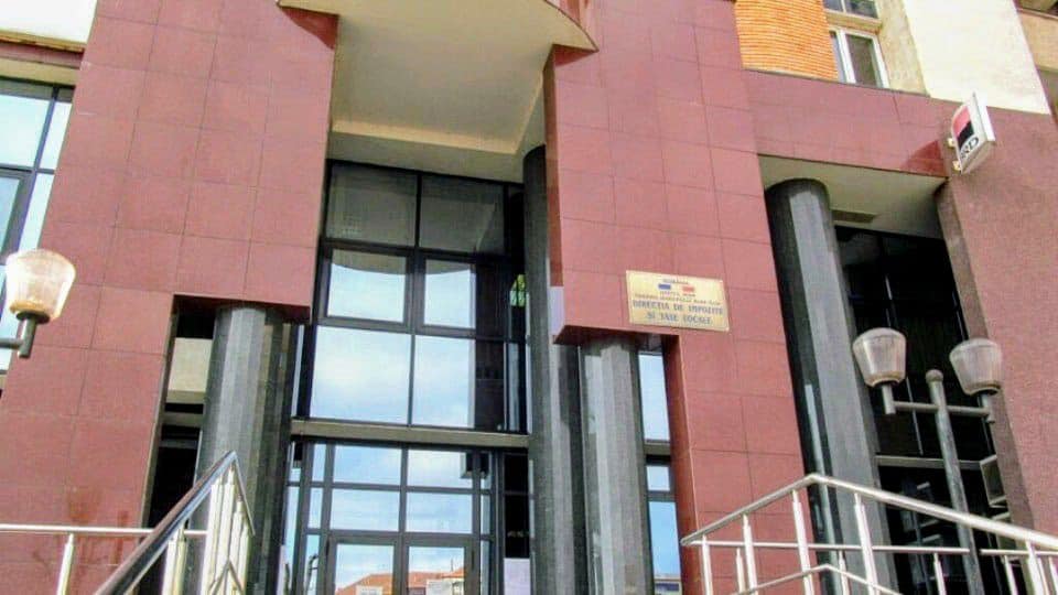 Când și cum se pot plăti taxele și impozitele pentru anul 2026 la Alba Iulia. Precizările primăriei