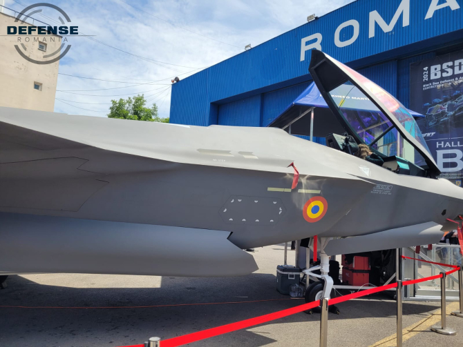 3. F-35 (mode... (whatsapp-image-2024-05-22-at-21-34-41-2_14087800.jpeg)