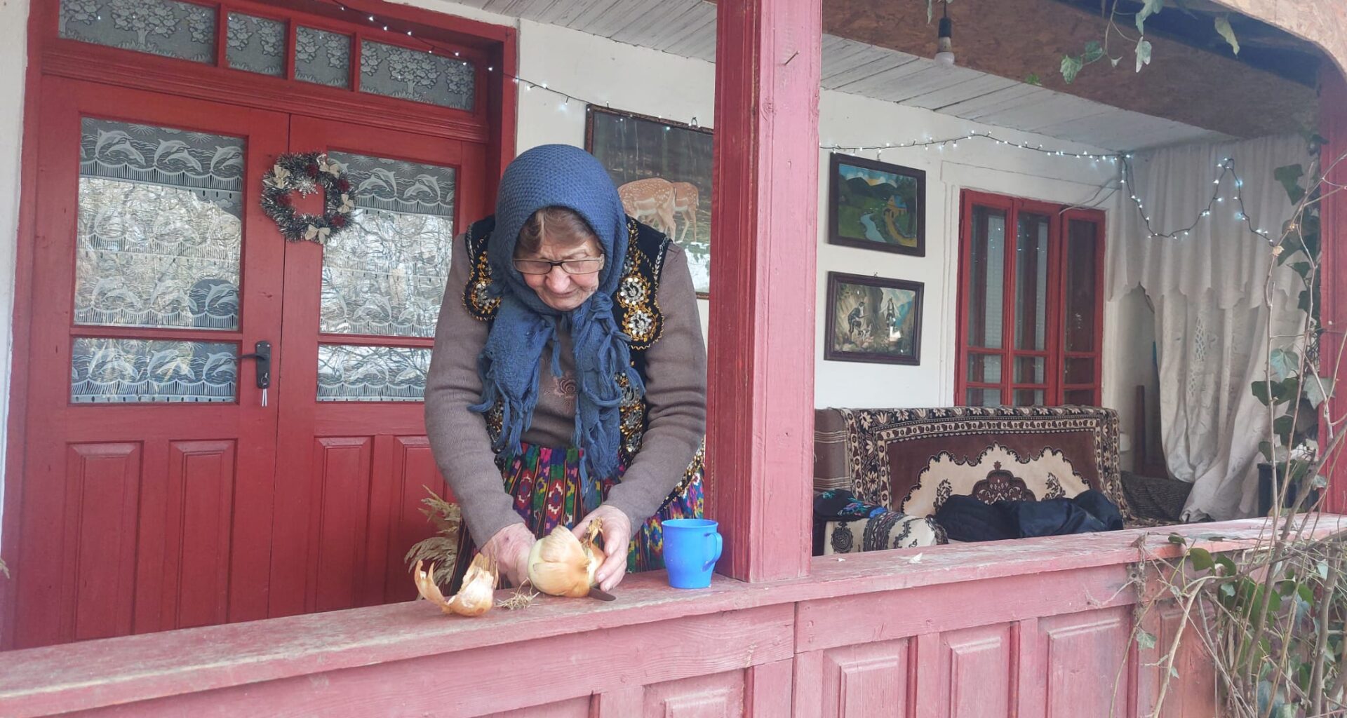 Tradiții în noul an în Oltenia. Calendarul de ceapă, un obicei care aduce veștile pentru lunile cu ploaie