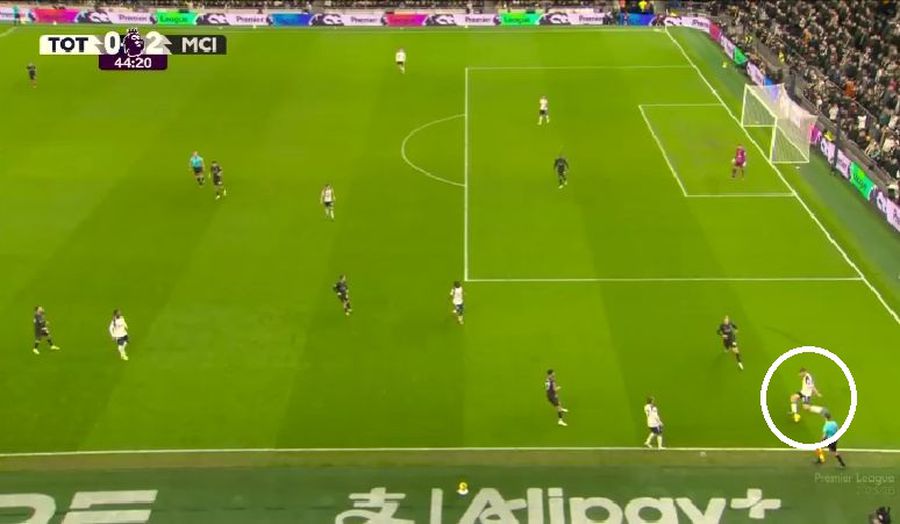 Cu Radu Drăgușin integralist, Tottenham a revenit miraculos cu Manchester City! Cum s-a descurcat românul