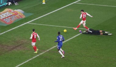 Arsenal a dat lovitura în minutul 90+7 contra lui Chelsea și s-a calificat în finala Cupei Ligii Angliei