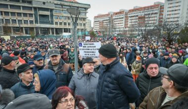„S-a umplut paharul”. Mii de oameni au protestat la Miercurea Ciuc față de majorarea taxelor și impozitelor