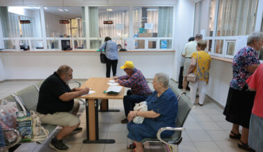 Cât câștigă în plus un pensionar care a ieșit la limită de vârstă față de unul pensionat anticipat