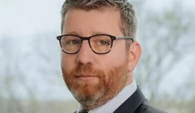 Cine este românul care încasează 11 venituri pe lună, câştigând 2.800 de lei pentru fiecare zi lucrătoare