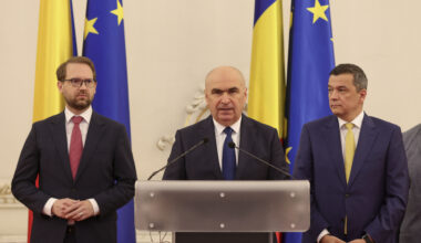 Ilie Bolojan, Dominic Fritz și Sorin Grindeanu după semnarea protocolului coaliției. Foto: Inquam Photos / Octav Ganea
