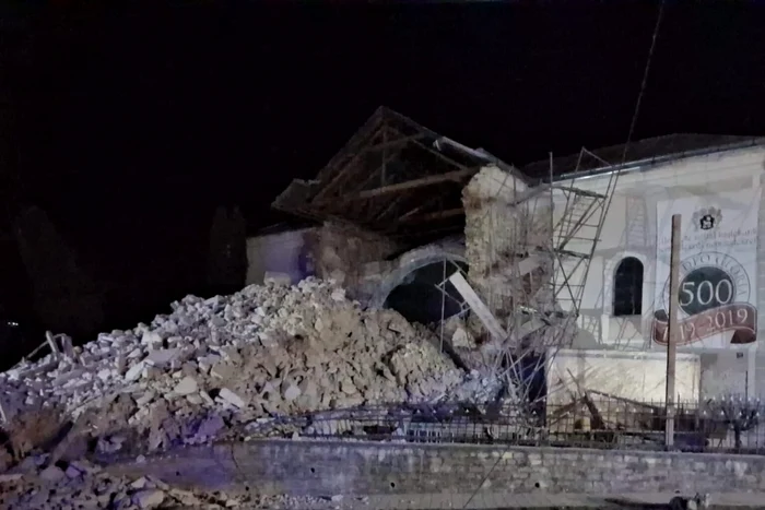 Turla unei biserici s-a prăbușit FOTO: Graiul Sălajului