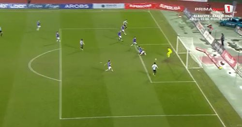 Ratarea lui Macalou din meciul U Cluj - FC Argeș. Foto: captură/Prima Sport 1