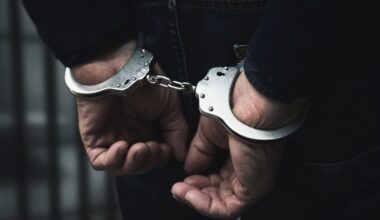 Caz cutremurător în Franța: Un copil de 5 ani a fost drogat şi violat de 10 bărbaţi. A fost predat abuzatorilor chiar de tatăl său