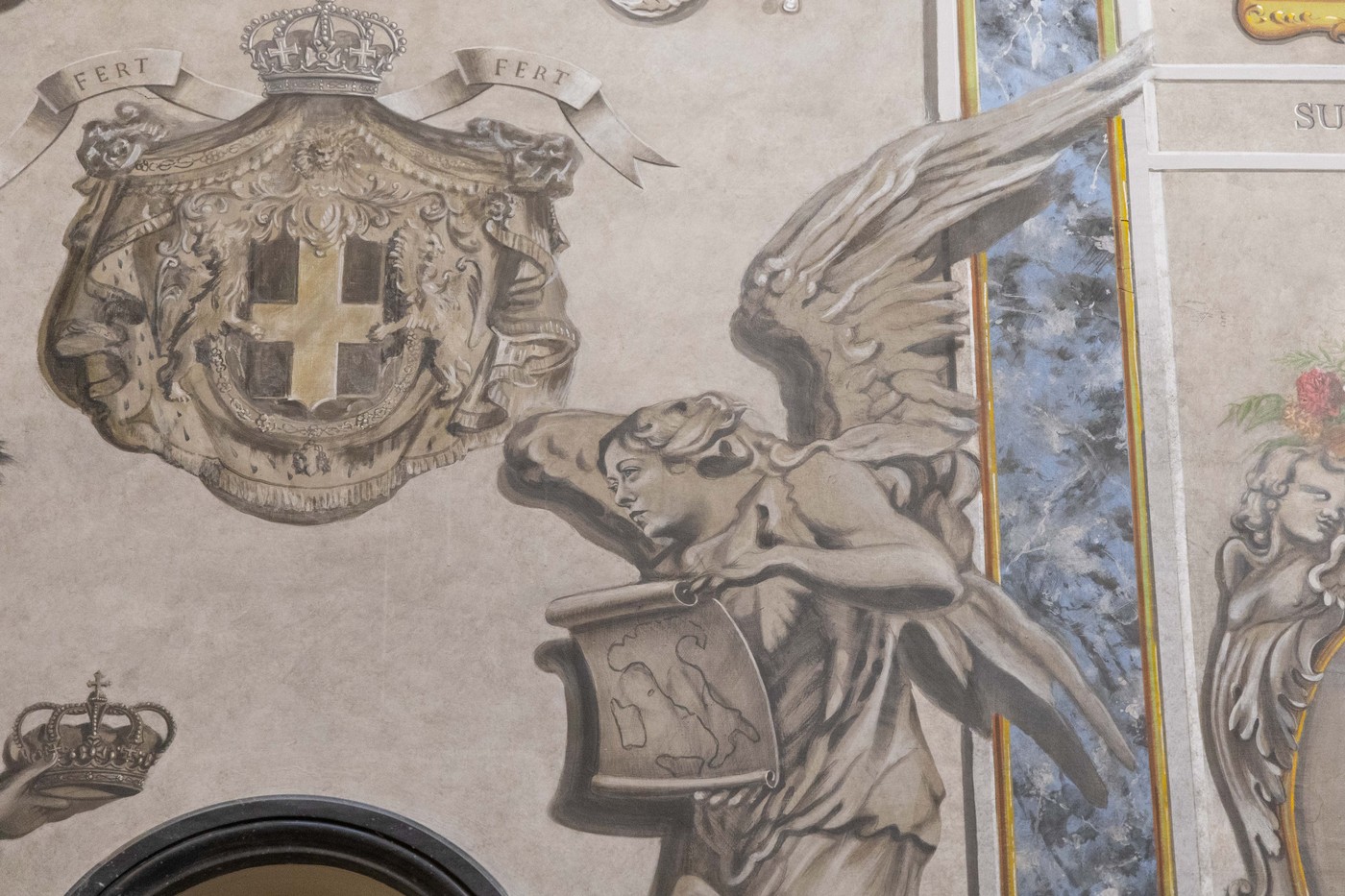 FOTO Giorgia Meloni a rămas fără capul de heruvim, acoperit peste noapte în biserica din Roma care a provocat polemici aprinse în peninsulă