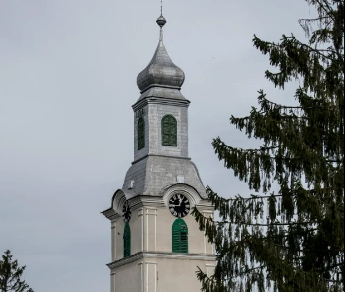 Turnul Bisericii Reformate din Cehu Silvaniei s-a prăbușit FOTO: Hoinar prin Sălaj/FB
