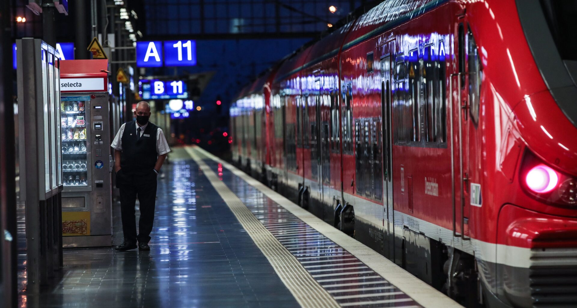 Un controlor de tren a fost omorât de un călător pe care l-a prins fără bilet, în Germania