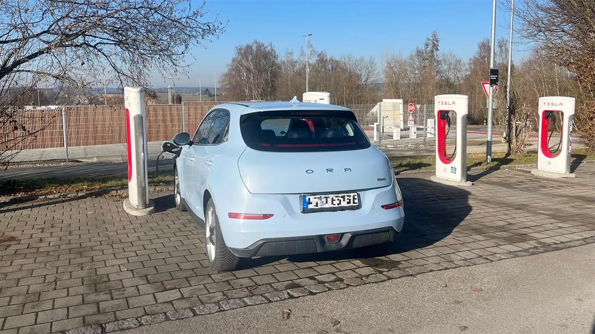 O încărcare prea lungă a unei maşini electrice din Germania a adunat o factură de 30.200 euro şi cifra continuă să crească | PiataAuto.md