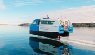 (VIDEO) O navă electrică, cu aripi portante, a marcat recordul mondial al celei mai lungi călătorii maritime cu propulsie electrică | PiataAuto.md