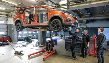 Jurnaliştii germani au parcurs 100.000 km cu o Dacia Jogger şi au rămas consternaţi de rugina maşinii, când au dezasamblat-o la final pentru o inspecţie de uzură | PiataAuto.md