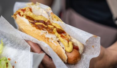 „Alimentele ultra-procesate sunt atât de nocive, încât ar trebui tratate mai degrabă ca țigările, nu ca hrana”