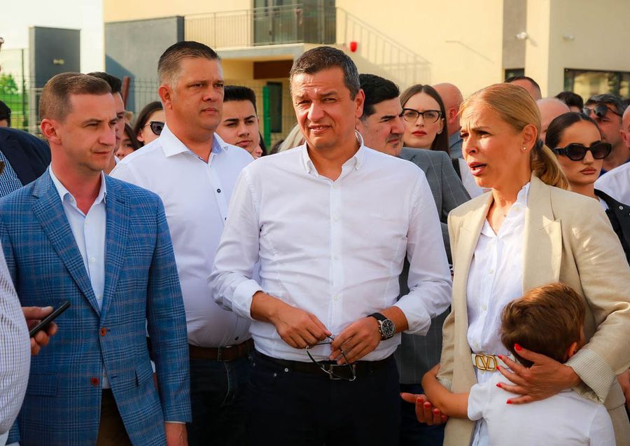 Șocant scandal! Doi fotbaliști de la Poli Timișoara, acuzați că au snopit în bătaie un tânăr de 19 ani: „Huliganii mi-au nenorocit copilul! Parul cu care l-au lovit e plin de sângele lui”