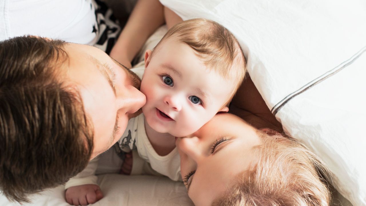 Nume de copii interzise în diferite țări din lume și motivele pentru care autoritățile refuză unele alegeri ale părinților