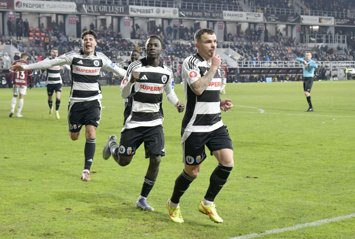 „Chiar dacă m-au înjurat, îmi plac”