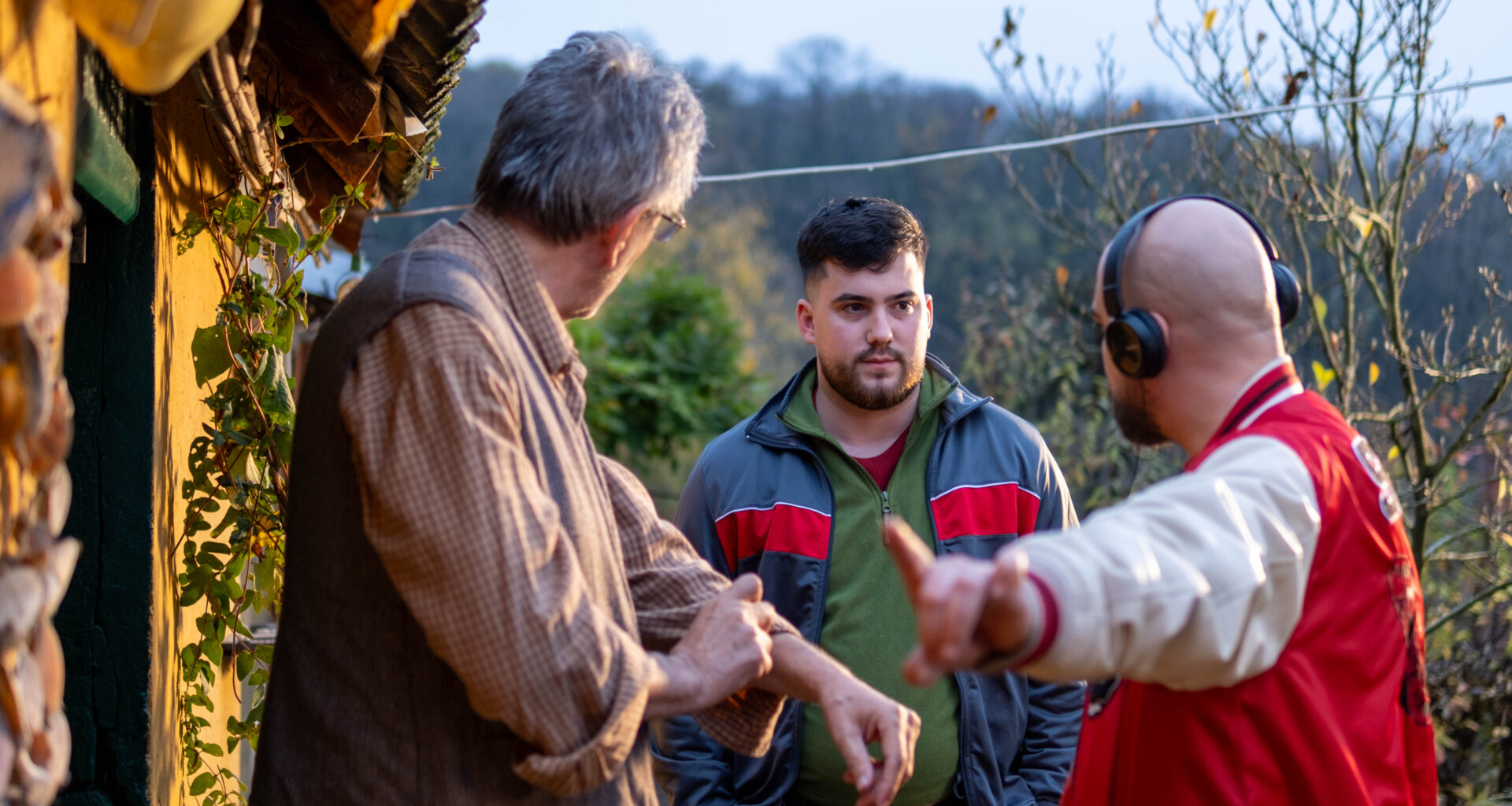 Cum l-a lansat TikTok-ul pe Adrian „Elicopter de Luptă” din online pe marile ecrane. Sute de mii de bilete vândute la o poveste de dragoste din ruralul românesc