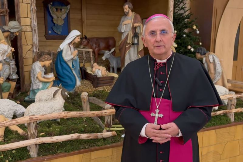 Episcopul care știa că un preot din subordinea lui a abuzat sexual o fată de 13 ani, dar nu l-a denunțat, este acum cercetat penal