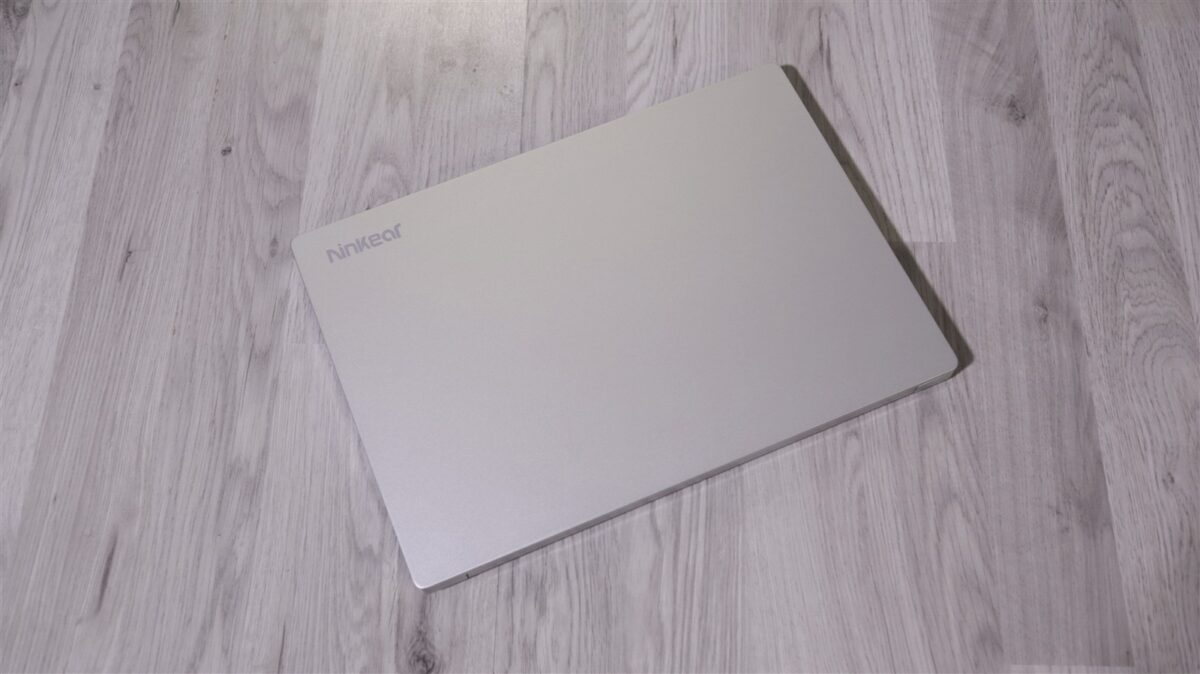 Laptop Ninkear S14 - review