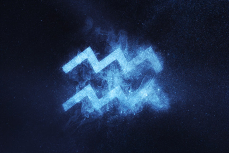 Zodia Vărsător/ Shutterstock