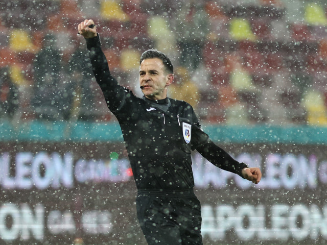 Arbitrul pe care Gigi Becali l-a făcut ”criminal” este cel care l-a făcut pe Mititelu să intre pe teren în 2024