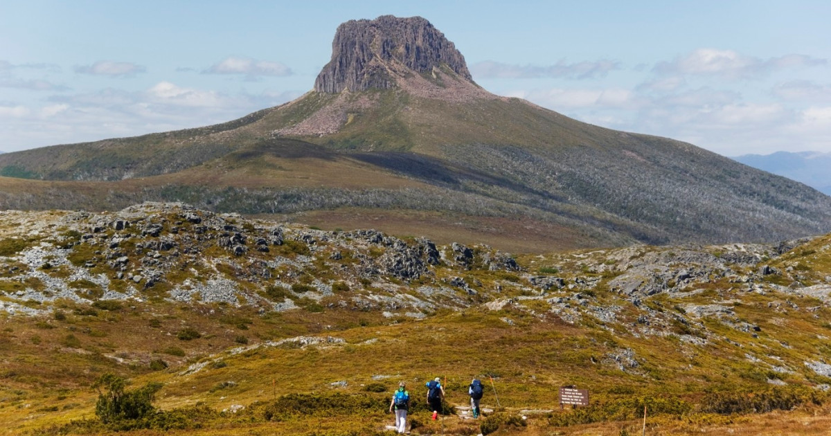 Cum poate greși AI în planificarea unei călătorii: Cazul turiștilor trimiși să caute izvoare termale inexistente în Tasmania
