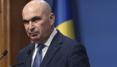 Direcțiile relansării economice: stimularea investițiilor și mai puțină birocrație. Ambiția lui Bolojan: investitori mari în România