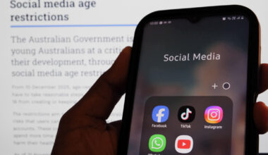 Prim-ministrul respinge interzicerea accesului copiilor la rețele sociale. Motivul: e greu de implementat